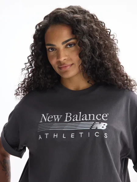 Футболка New Balance черная