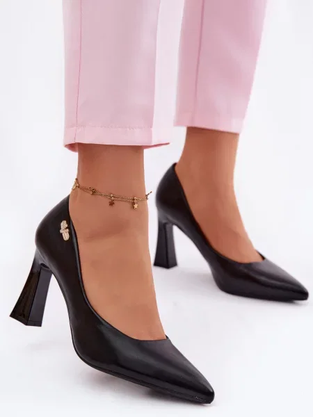 Елегантни полуотворени обувки Vinceza черно