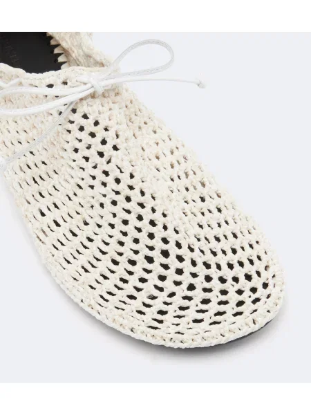 Balerini Christen din piele alb