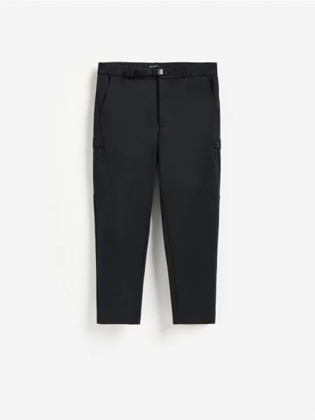Reserved Spodnie regular fit czarny