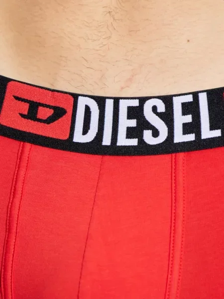 Pantaloni scurți Diesel cu autograf roșu