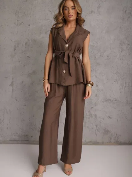 Letni Komplet Kamizelka z Paskiem i Ozdobnymi i Szerokie Spodnie Sharieth brązowy
