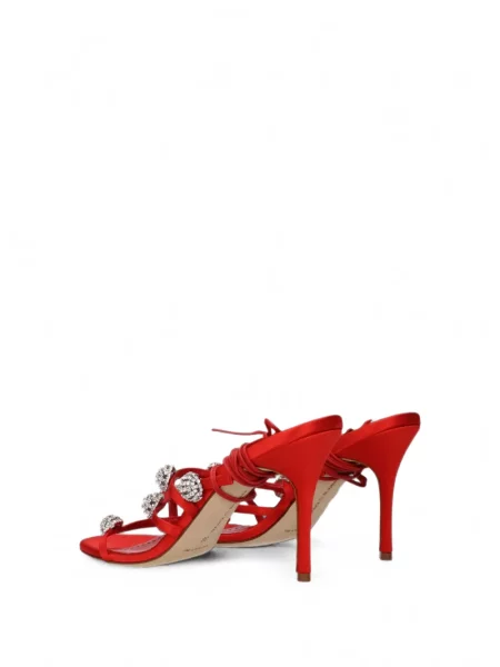 Sandale Manolo Blahnik din satin roșu