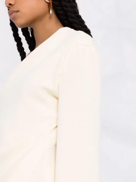 Sukienka midi Nanushka do kolan na jednym ramieniu garniturowa