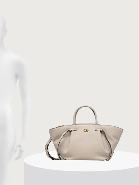 Кожаная сумка Guess