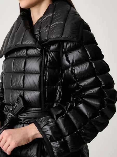 Пуховик Mackage