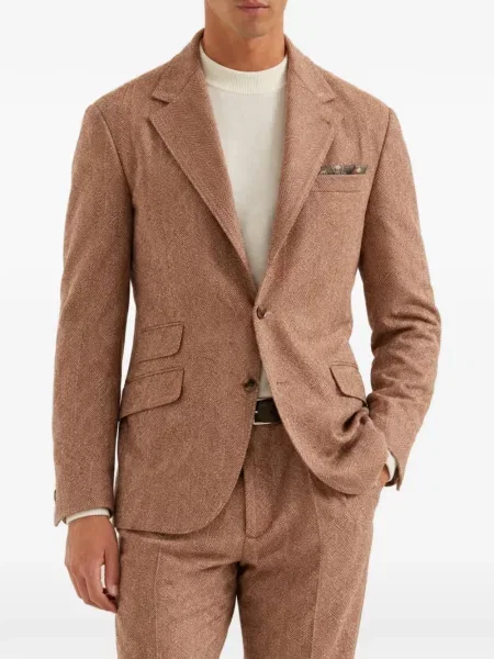 Costum Brunello Cucinelli cu model herringbone maro