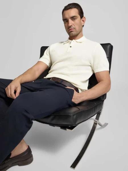 Koszulka polo o kroju slim fit z fakturowanym wzorem Christian Berg Men białe