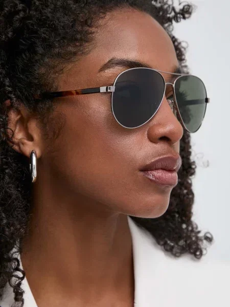 Слънчеви очила Guess сребристо