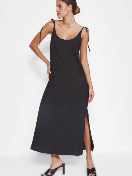 Sukienka maxi Trendyol na ramiączkach czarna