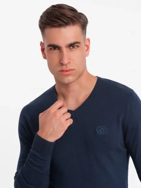 Elegantný sveter Ombre s výstrihom do v modrá