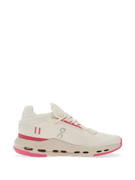 Sneakerși On