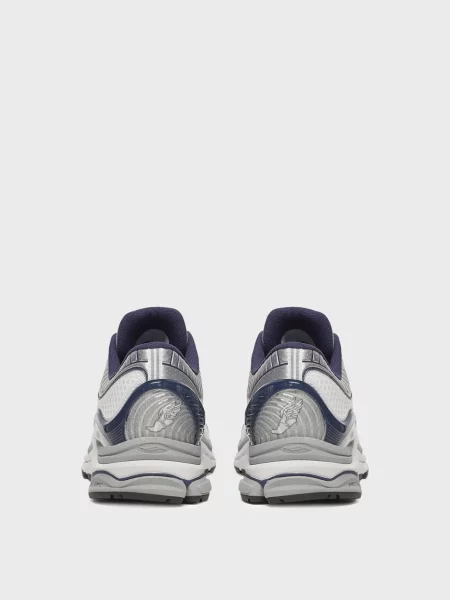 Кроссовки Saucony