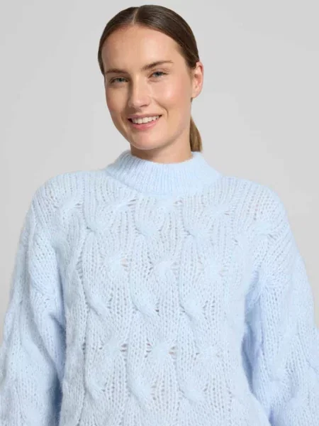 Sweter o kroju regular fit z okrągłym dekoltem model MAYBE' Vero Moda