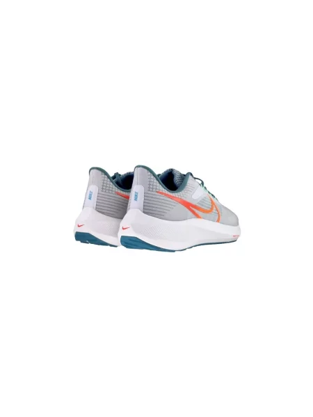 Pantofi Nike gri
