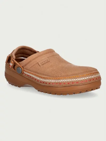 Crocs šľapky dámske Classic Crafted Vegan Suede Stitch Clog hnedá