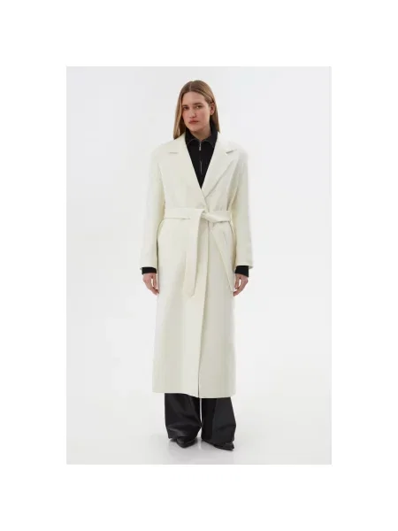 Классическое пальто Estro белое