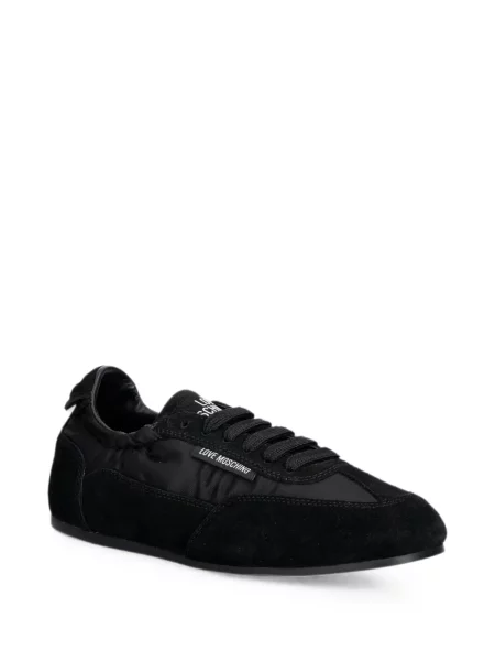 Szarvasbőr sneaker Love Moschino autogrammal fekete