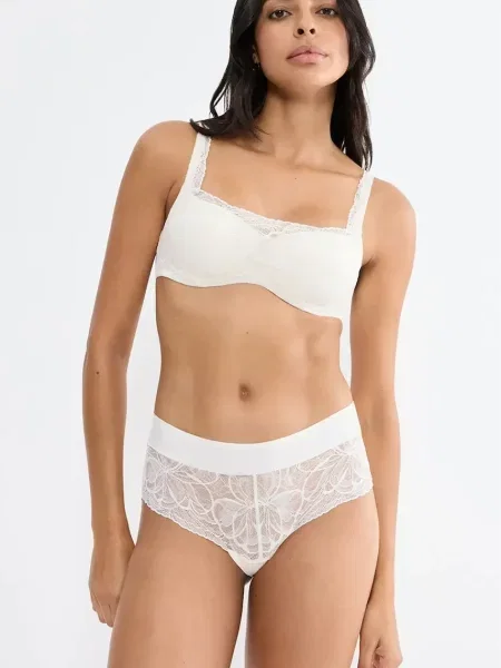 Triumph kalhotky krajkové Body Make-Up Illusion Lace béžový