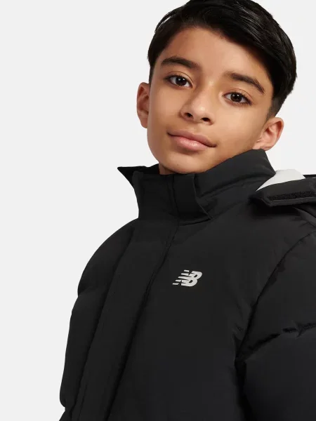 Детская куртка New Balance черная