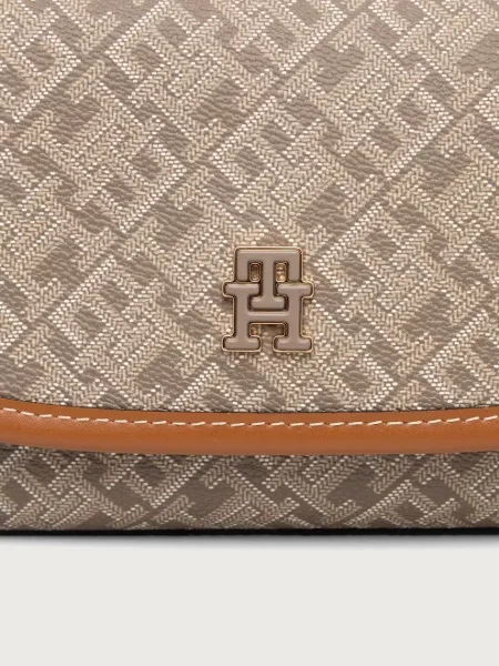 Tommy Hilfiger Torebka Th Monoplay Saddle Bag jasny beżowy