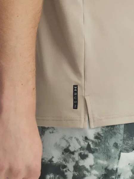 Футболка Under Armour бежева