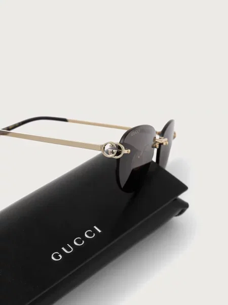 Солнцезащитные очки Gucci