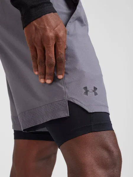 UNDER ARMOUR Sportnadrágok Vanish / fekete szürke