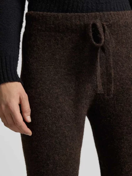 Spodnie w dzianinowym wyglądzie Vero Moda