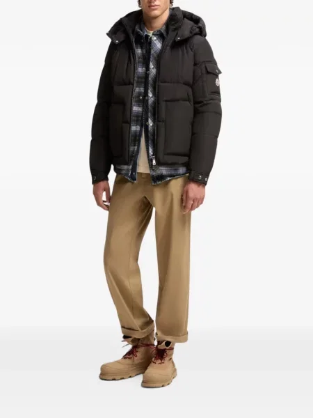 Geacă Moncler cu glugă negru