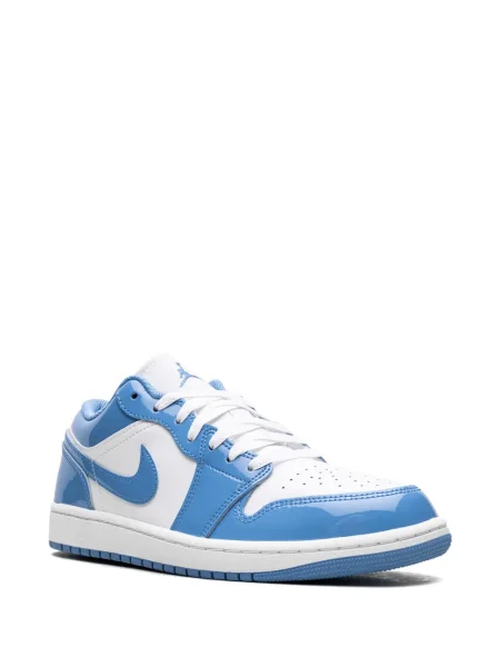 Sneakerși Jordan alb