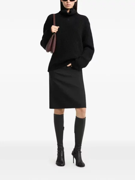 Bouclé pulover Courreges negru