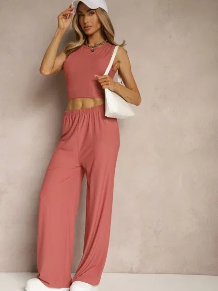 Ciemnoróżowy Prążkowany Komplet Top o Dopasowanym Kroju i Szerokie Spodnie Miraselia różowe