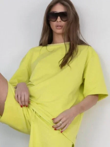 Футболка жовта