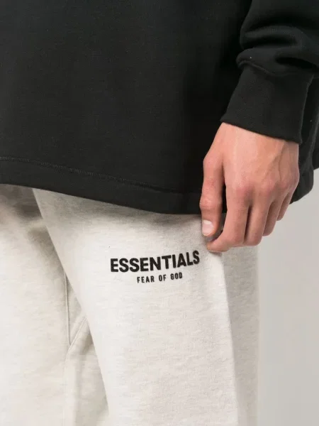 Hlače Fear Of God Essentials s printom