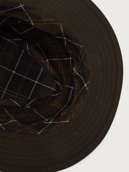 Шапка Barbour зелено