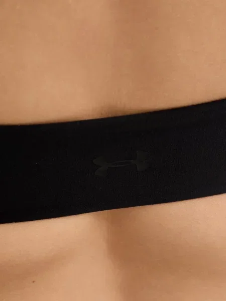 Under Armour спортен сутиен Open Back черно