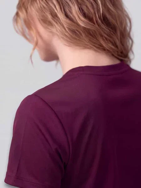 T-shirt z Wyhaftowane logo i Okrągły dekolt Puma Performance