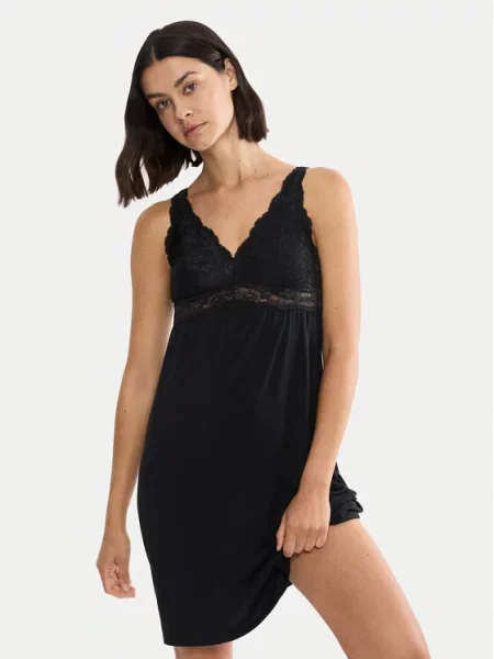TRIUMPH Nočná košieľka Red Label Timeless Sensuality' čierna