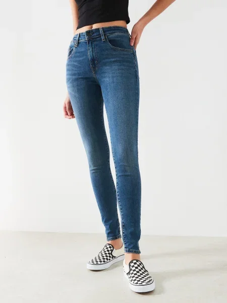 Skinny jeansy skinny Levi's czarne