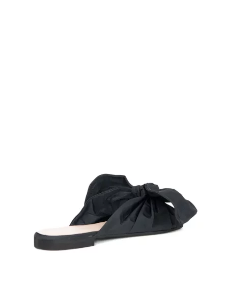 Sandale N°21 cu funde negru