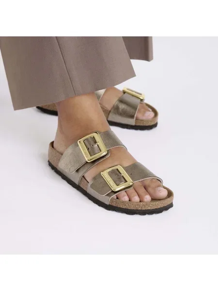 Șlapi Birkenstock din piele bej