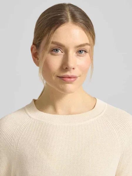 Bluzka z dzianiny z okrągłym dekoltem model ‘SLFELINNA’ Selected Femme biała