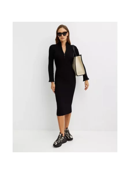 Sukienka midi Moncler wełniana czarna