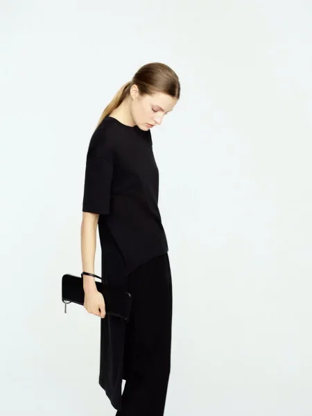 Футболка MANGO чорний