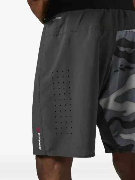 Pantaloni scurți Reebok cu model camuflaj gri