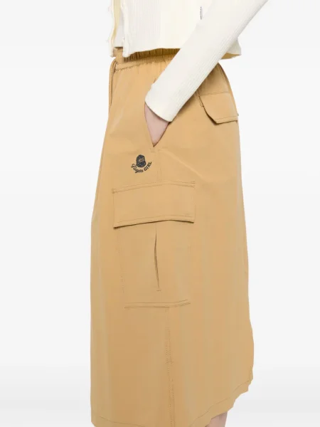 Pantaloni scurți Fingercroxx cu broderie
