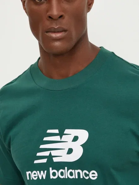 Férfi New Balance Stacked Logo éjszakai óra póló. Méret: L zöld