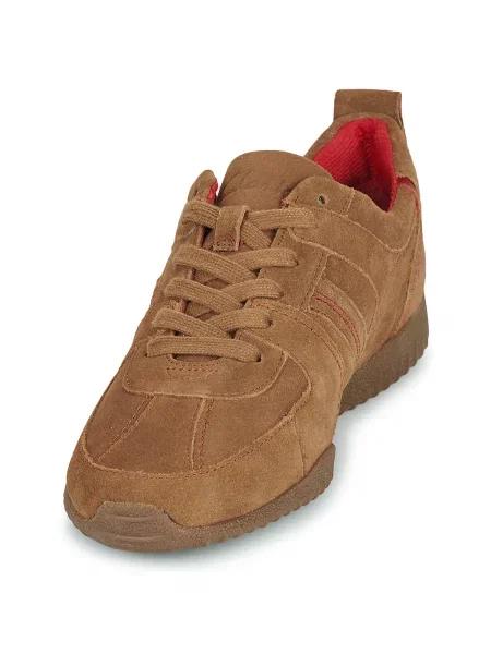 Pantofi Clarks din dantelă maro
