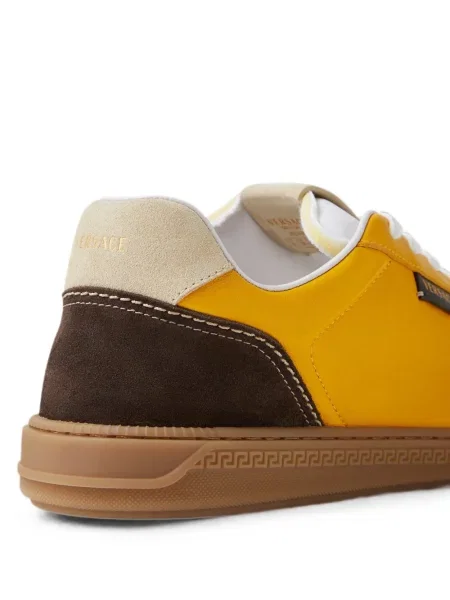 Sneakerși Versace din piele de căprioară galben